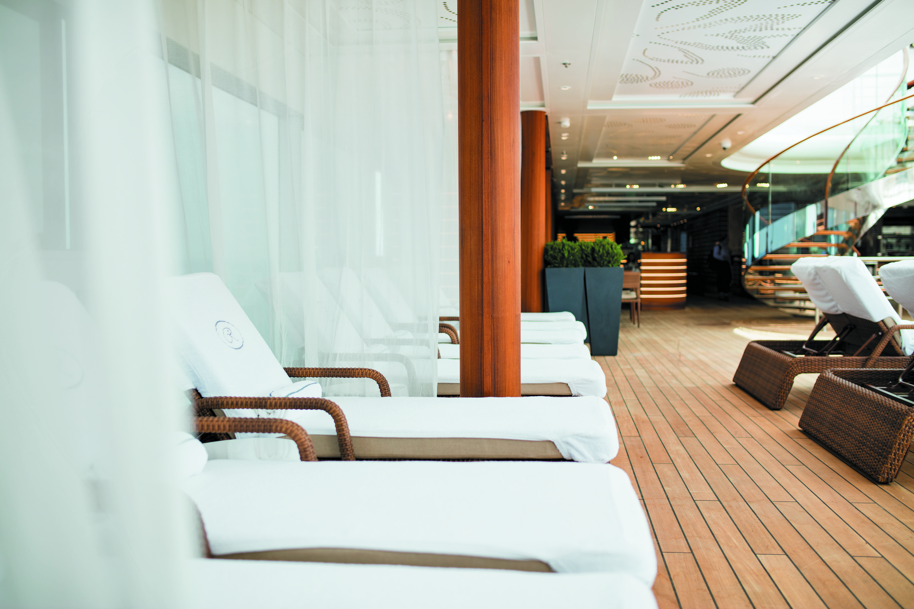 Seven Seas Explorer - Pool Deck